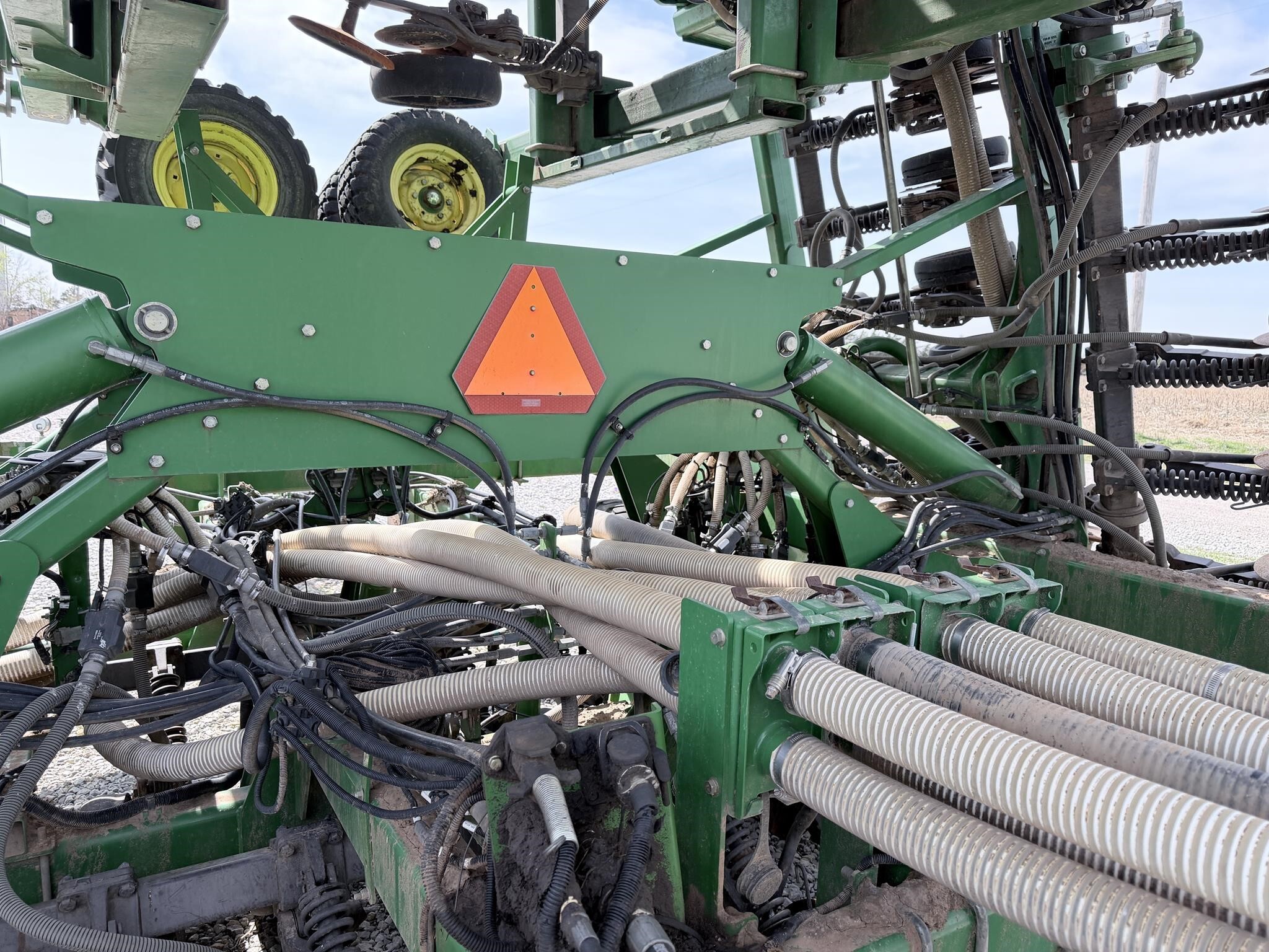 2012 John Deere 1890 Air Seeder