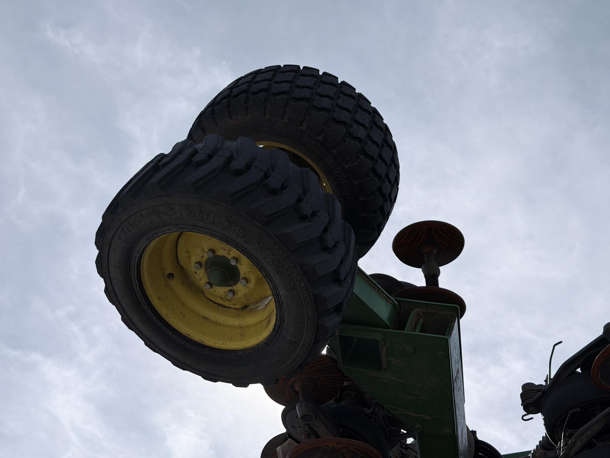 2012 John Deere 1890 Air Seeder