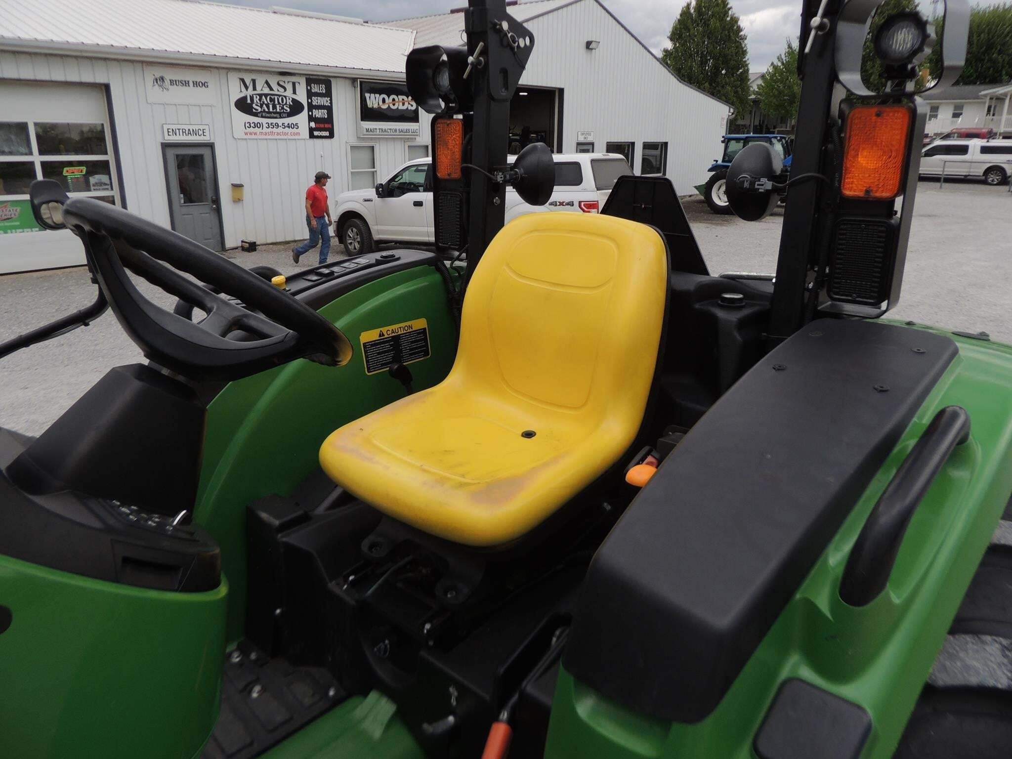2015 John Deere 4044M Tractor