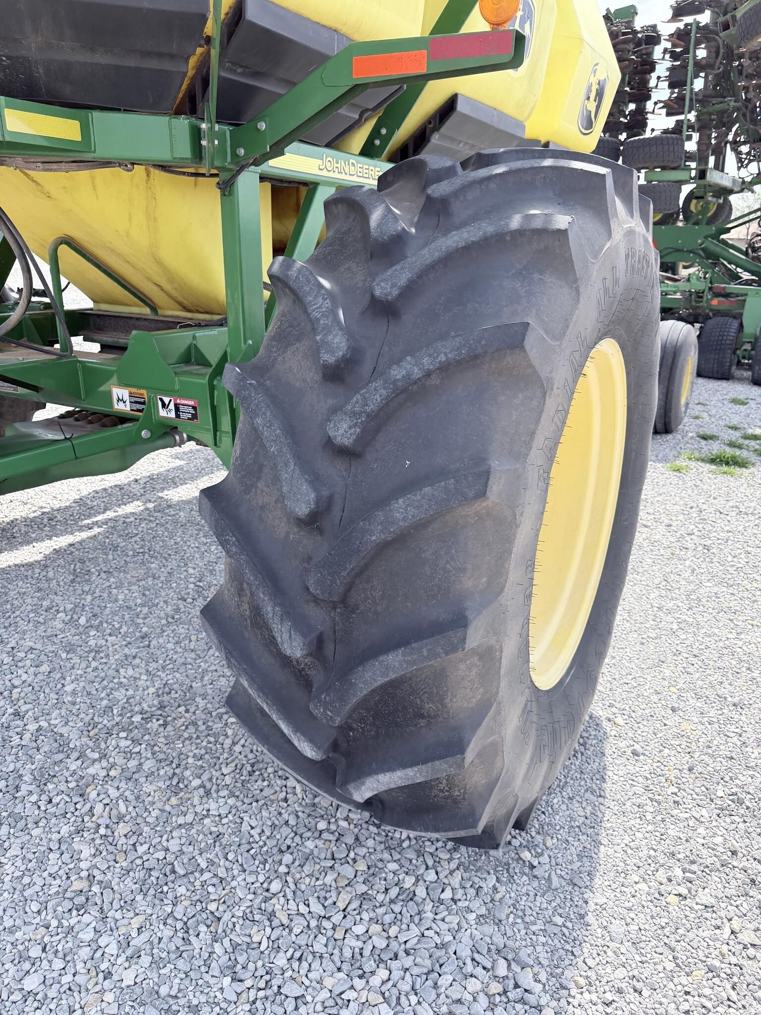 2012 John Deere 1890 Air Seeder