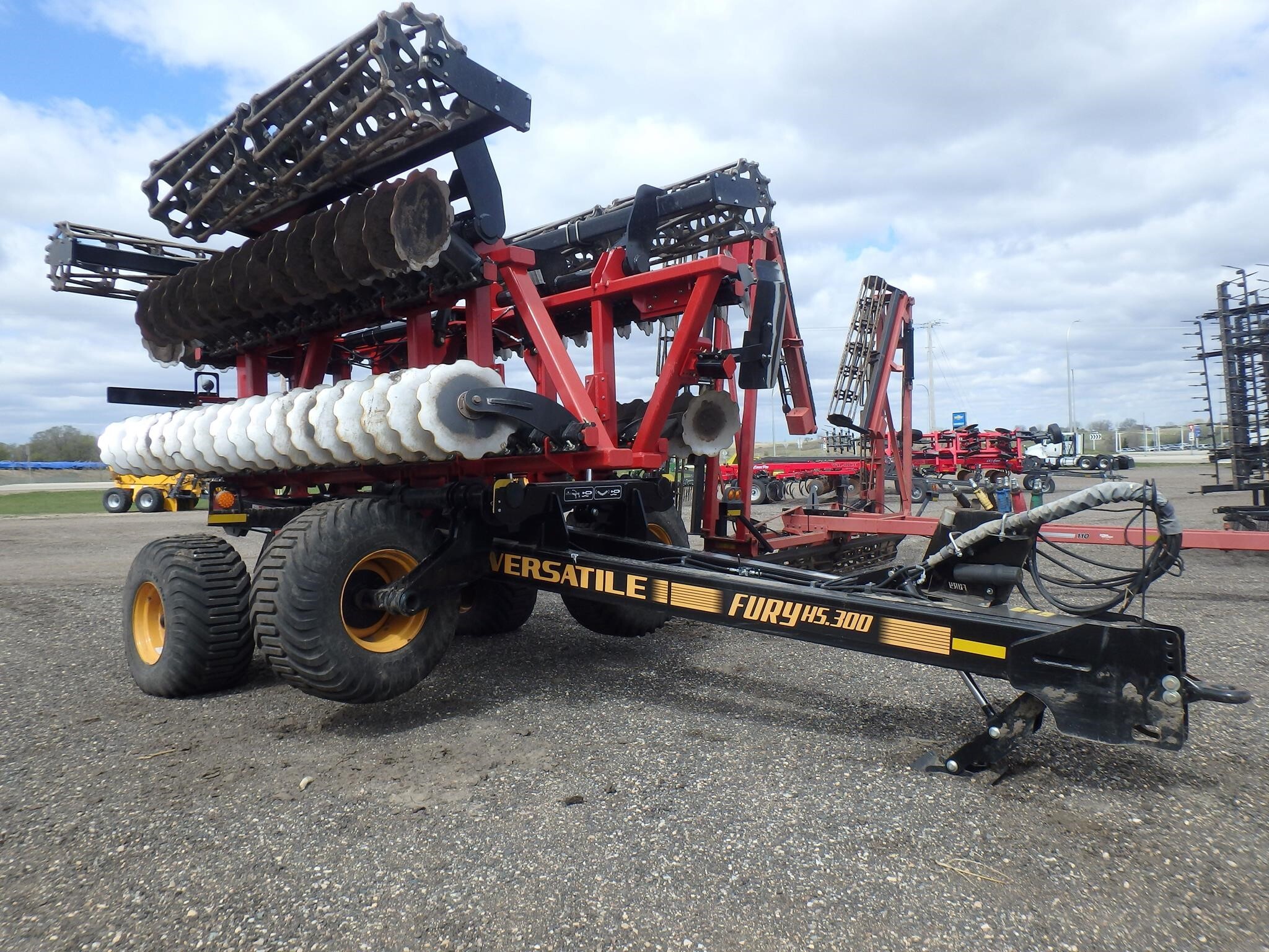 2021 Versatile FURY HS300 Disk