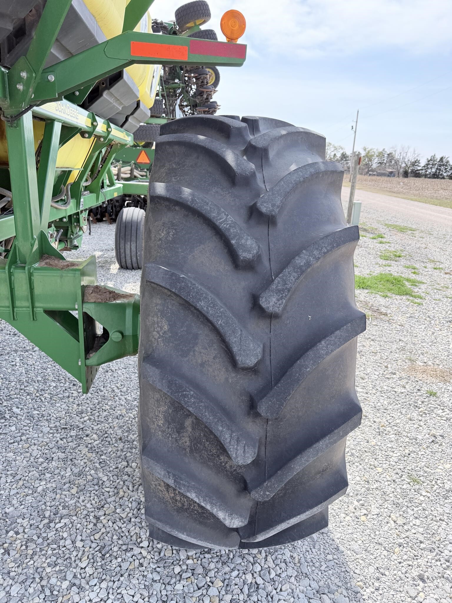 2012 John Deere 1890 Air Seeder