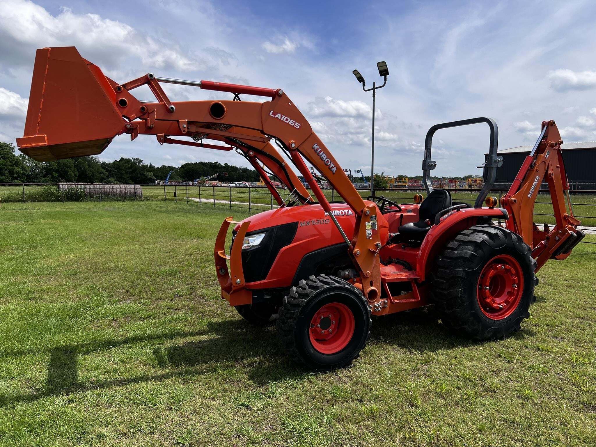 2016 Kubota MX5200 Tractor