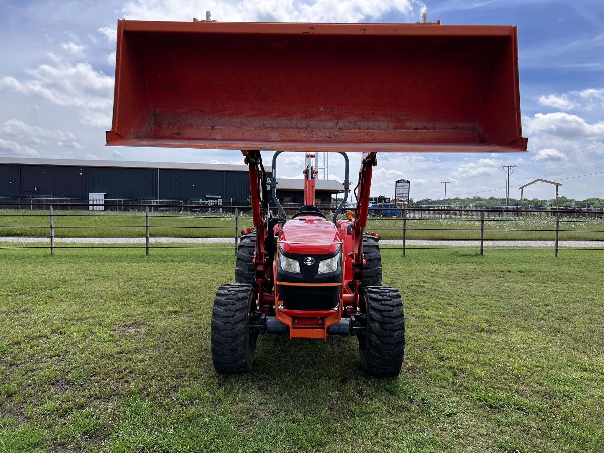 2016 Kubota MX5200 Tractor
