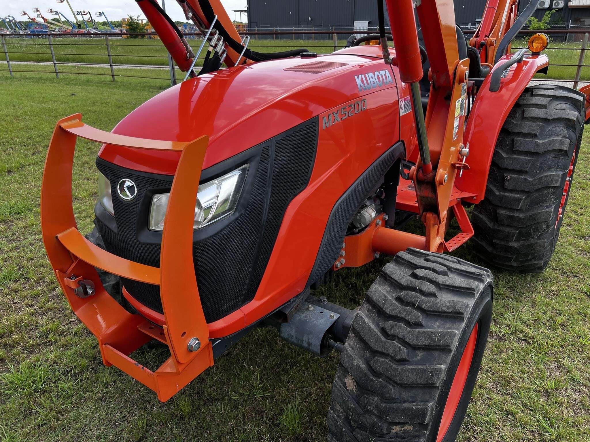 2016 Kubota MX5200 Tractor