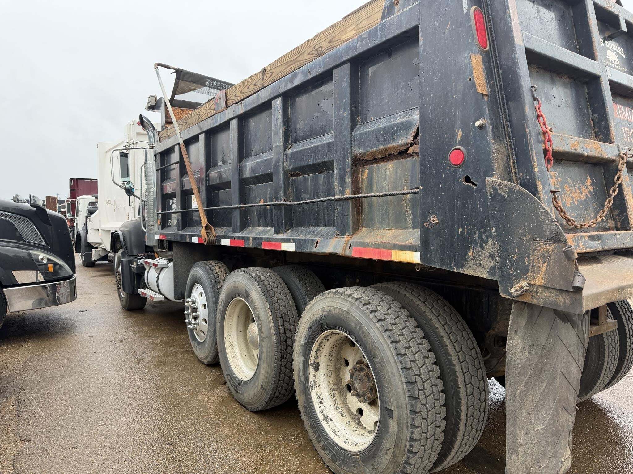 2003 Mack Granite CV713 Dump Trucks/Trailer