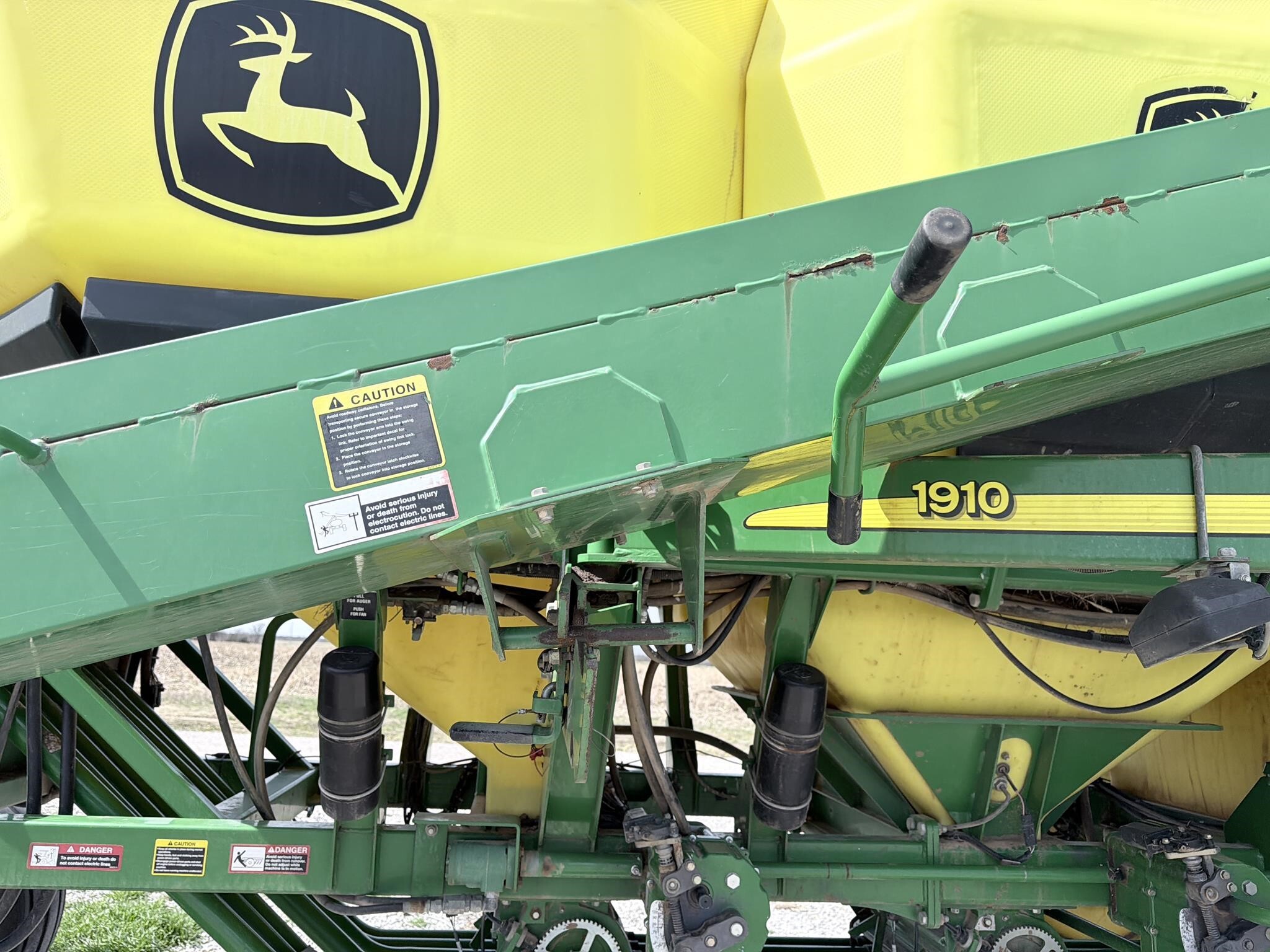 2012 John Deere 1890 Air Seeder