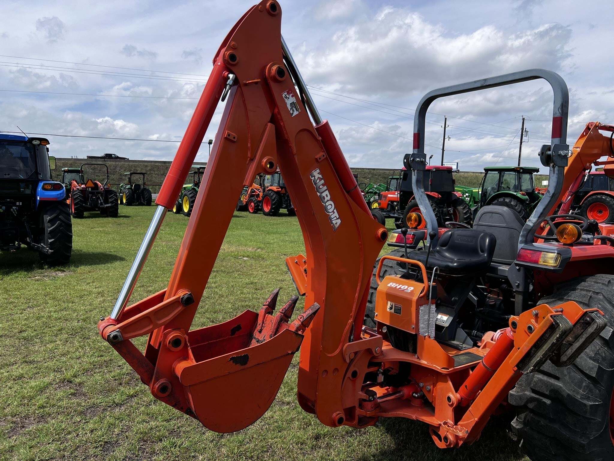 2016 Kubota MX5200 Tractor