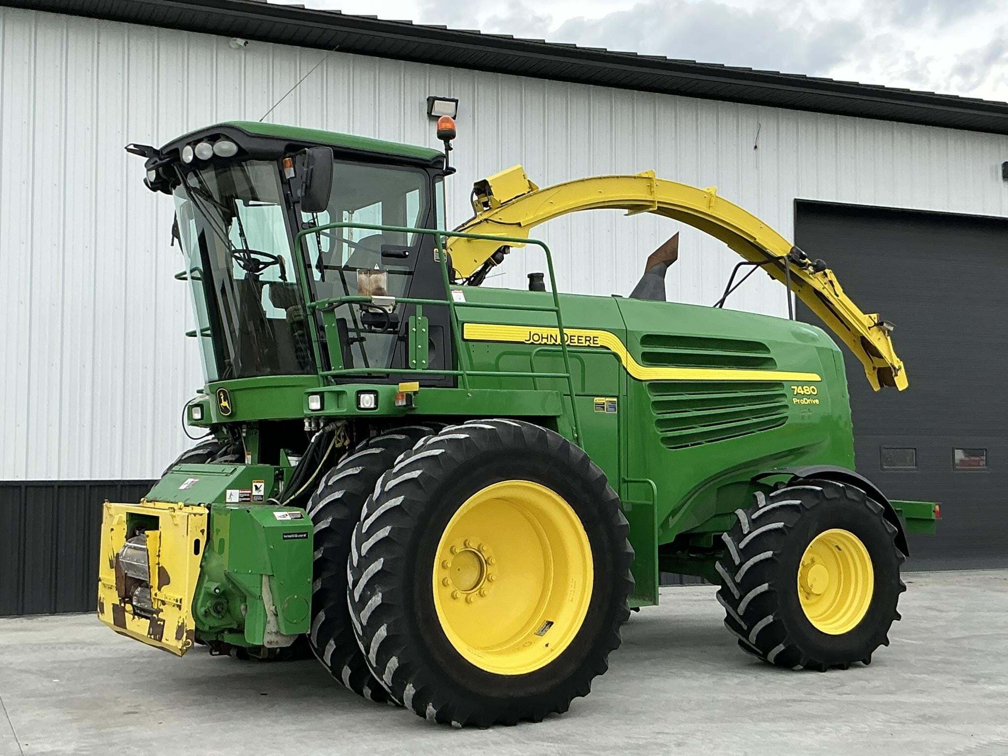 2014 John Deere 7480 Self-Propelled Forage Harvester