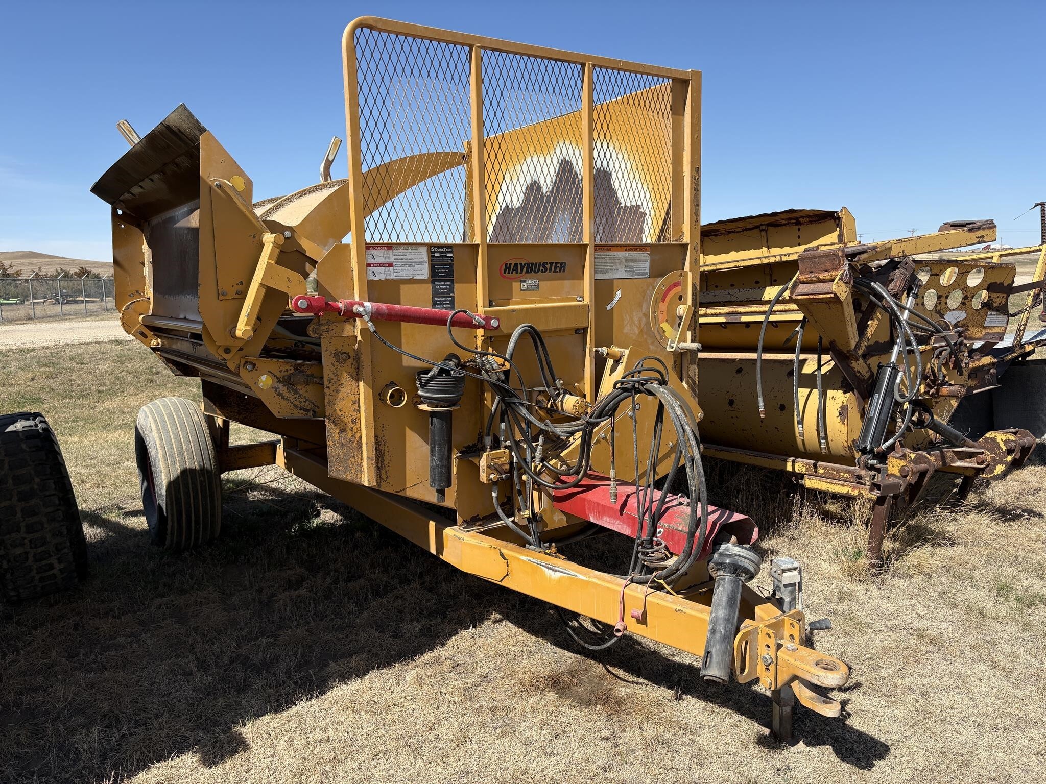  Haybuster 2650 Grinders and Mixer