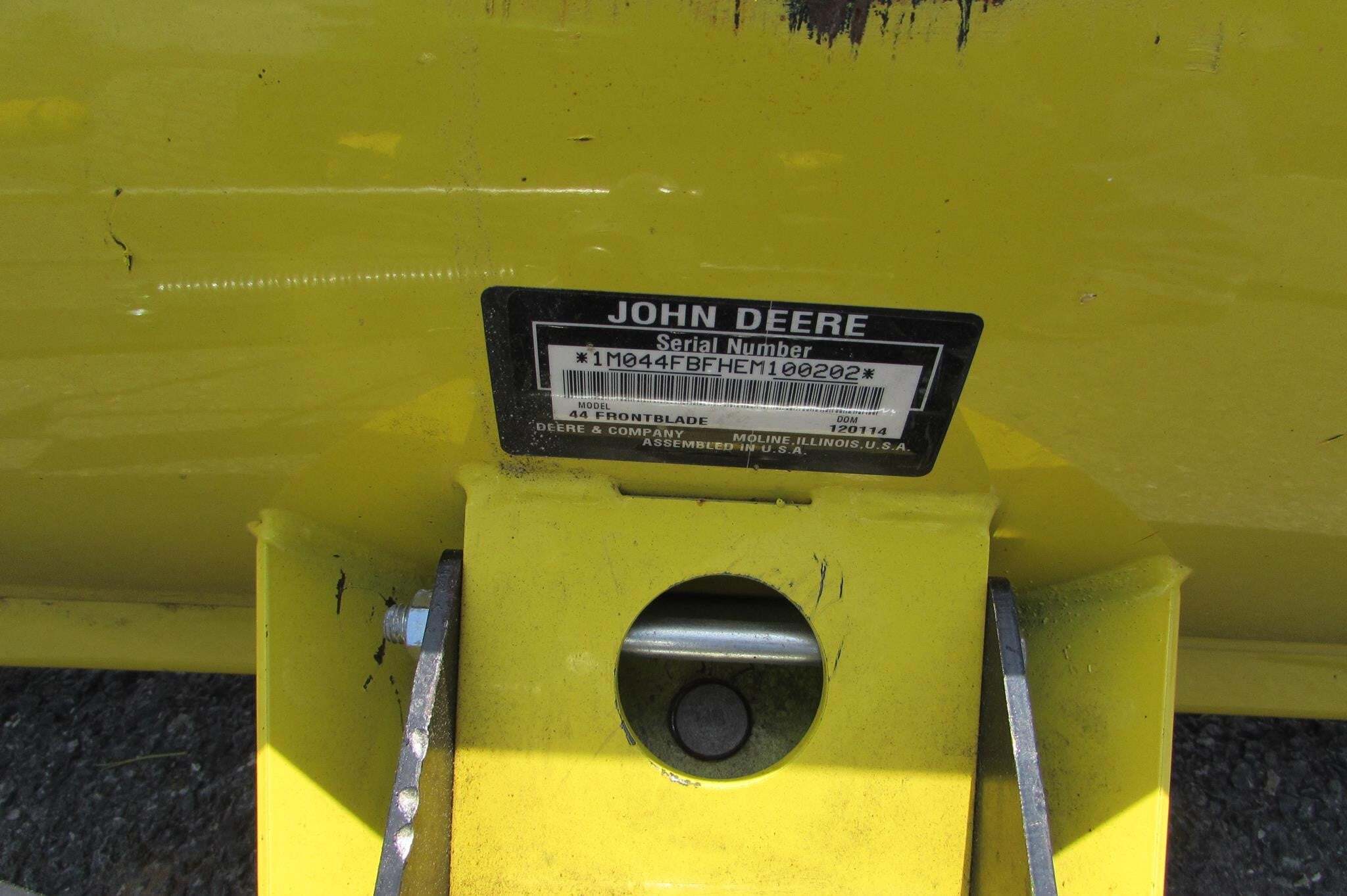 2015 John Deere X320 Lawn Mower