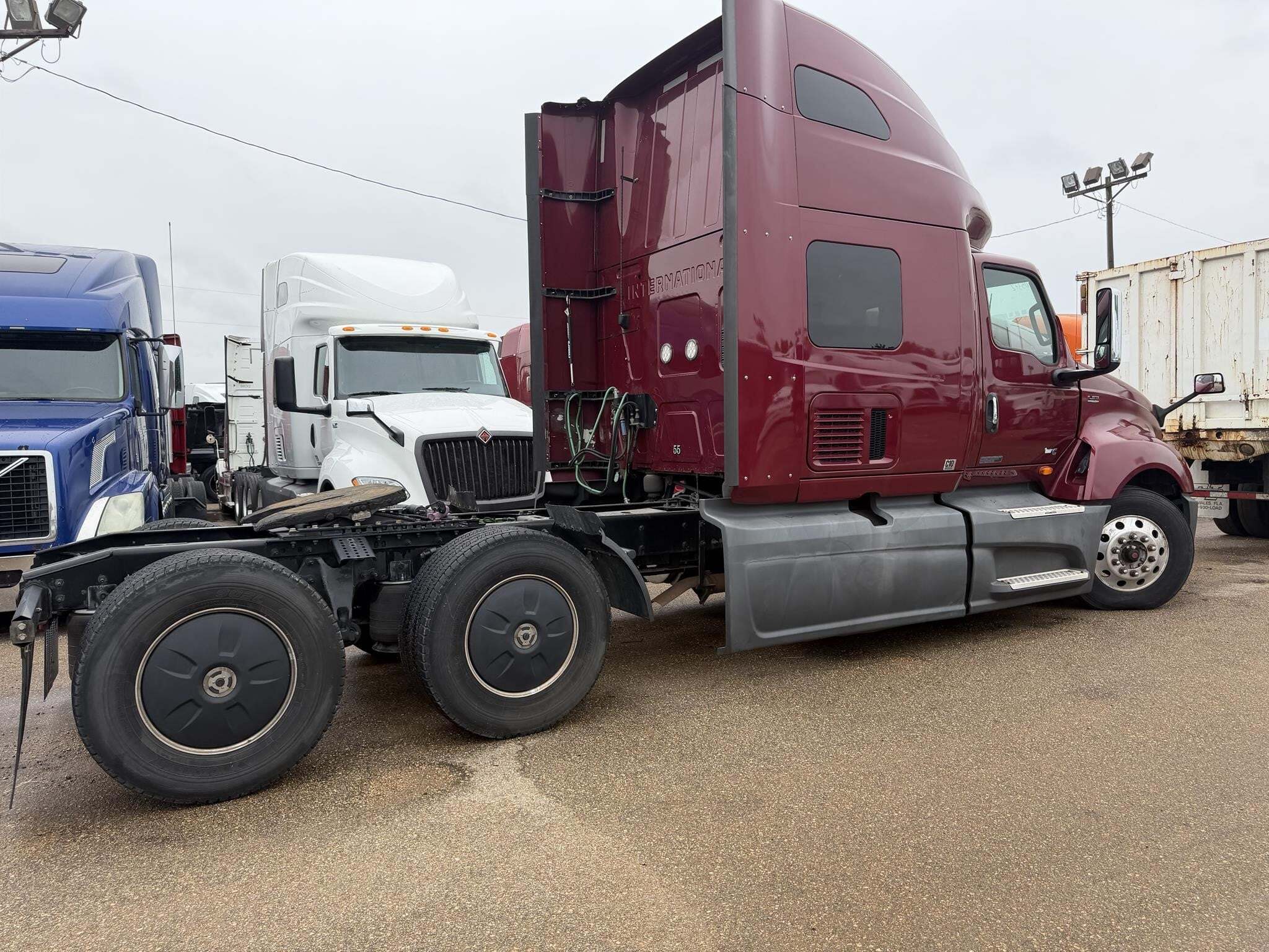 2020 International LT Semi Trucks/Trailer