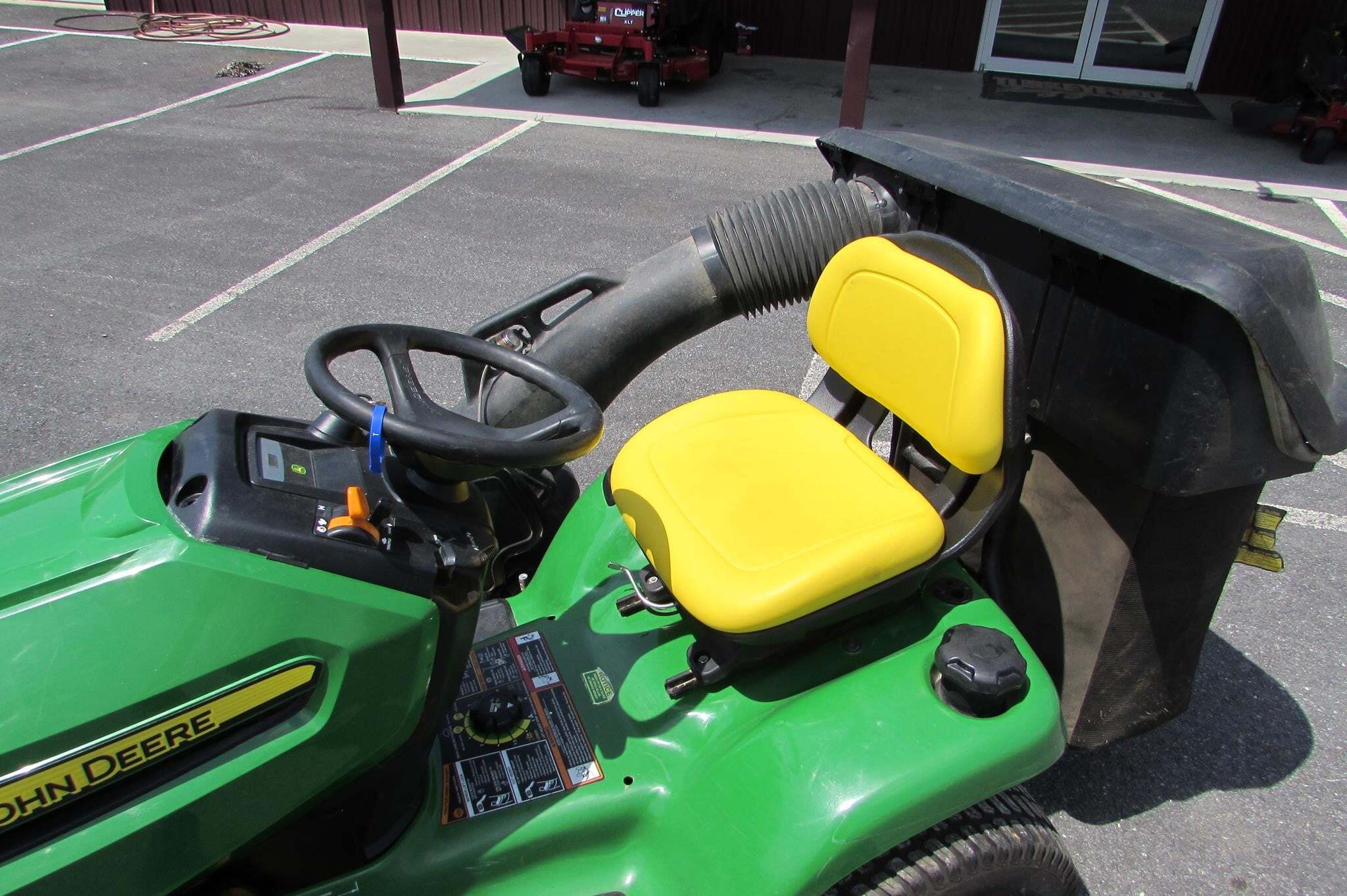 2015 John Deere X320 Lawn Mower