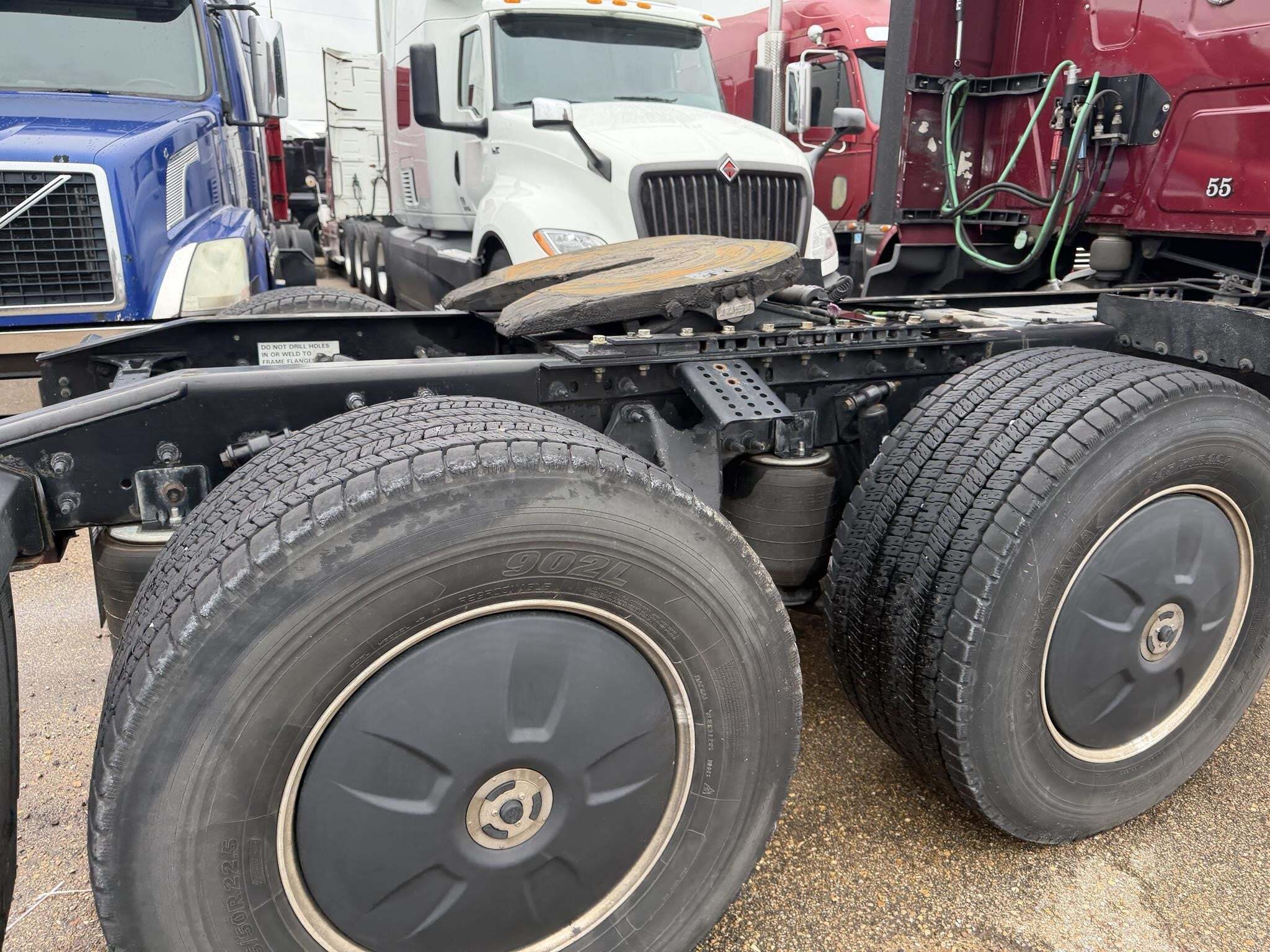 2020 International LT Semi Trucks/Trailer