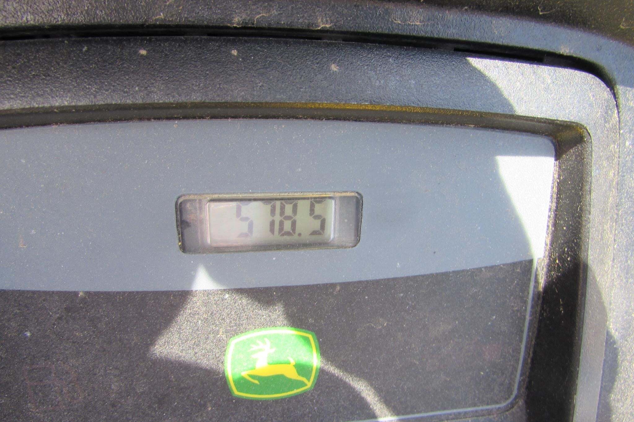 2015 John Deere X320 Lawn Mower