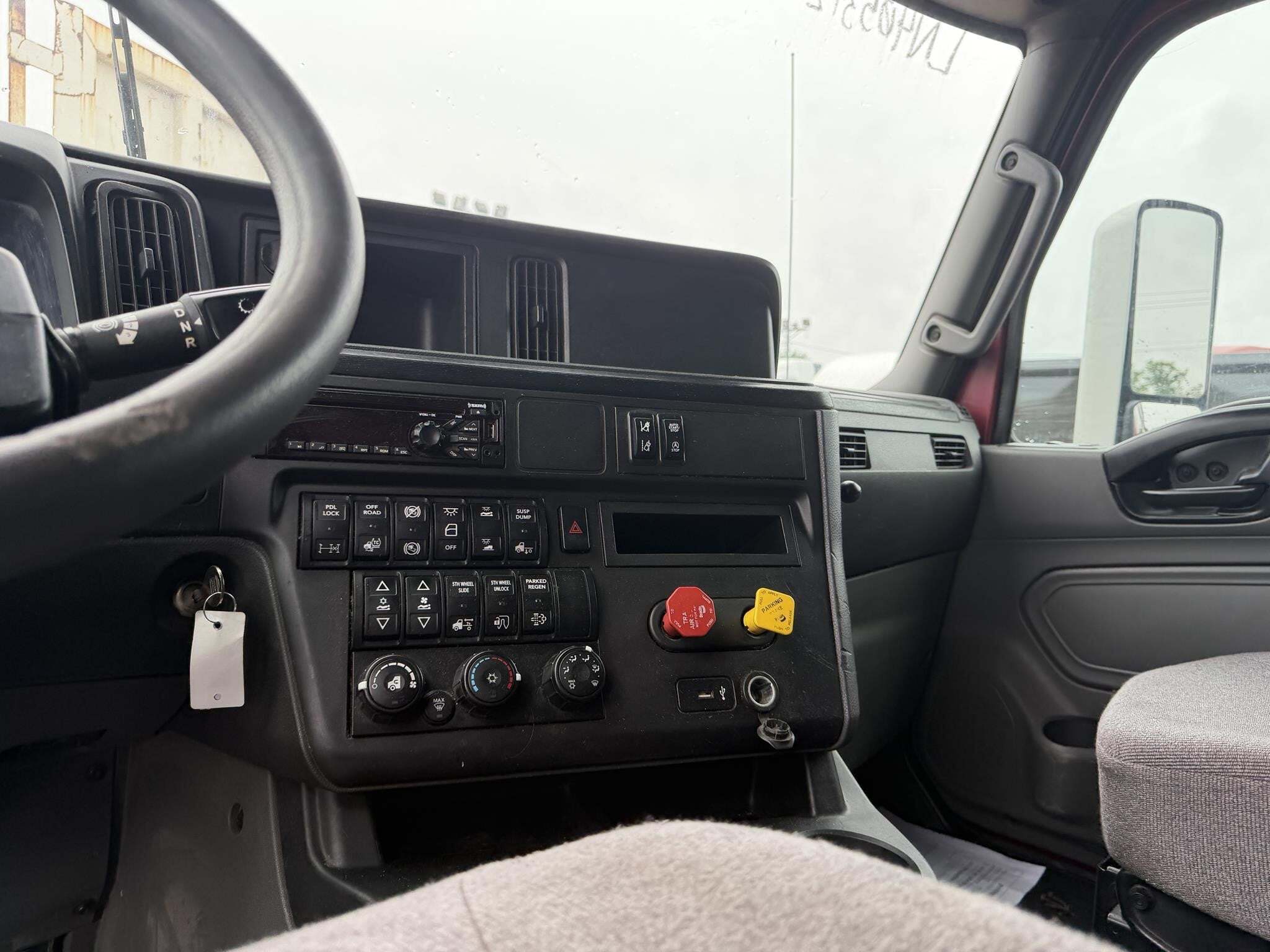2020 International LT Semi Trucks/Trailer