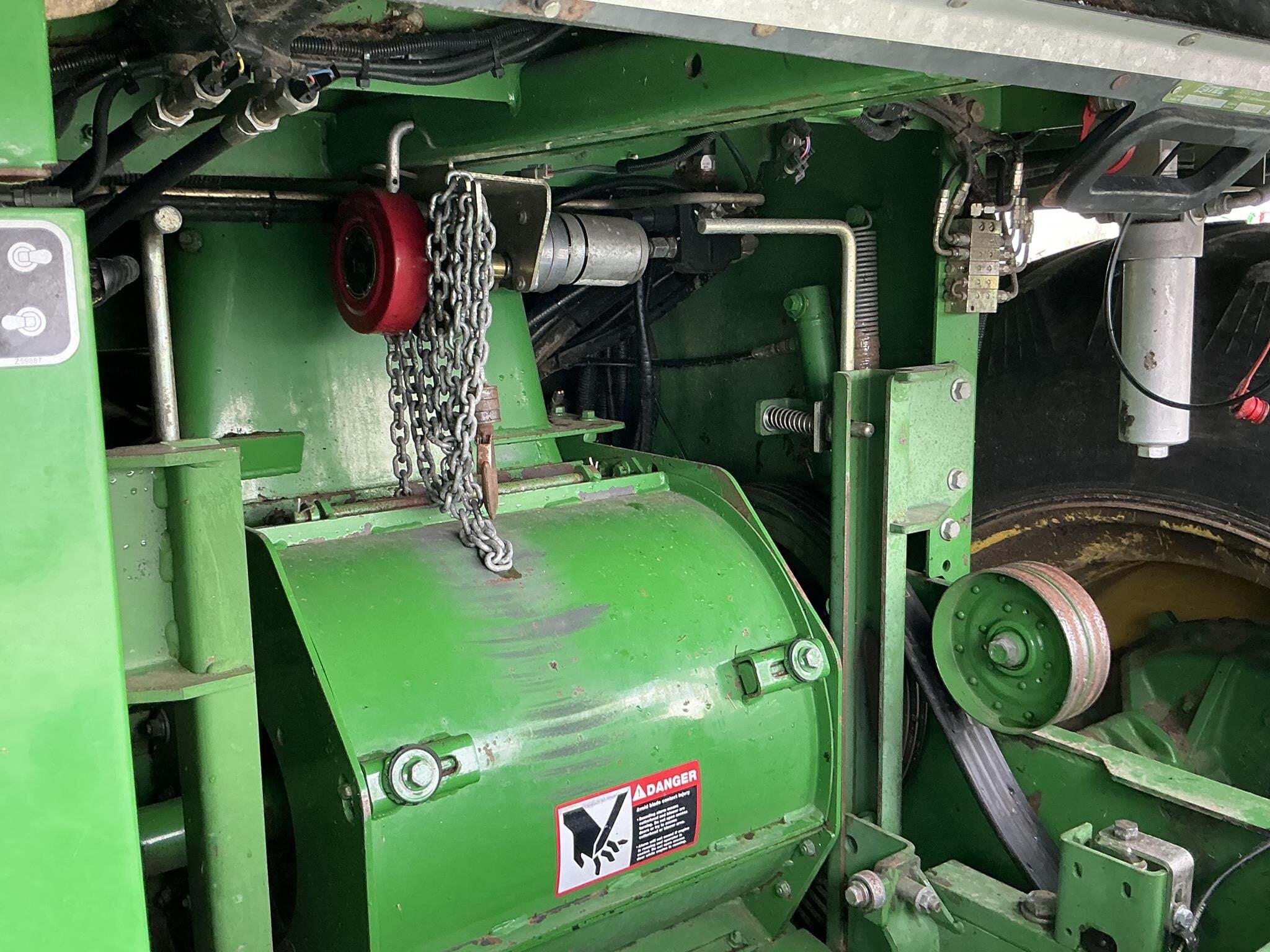 2014 John Deere 7480 Self-Propelled Forage Harvester
