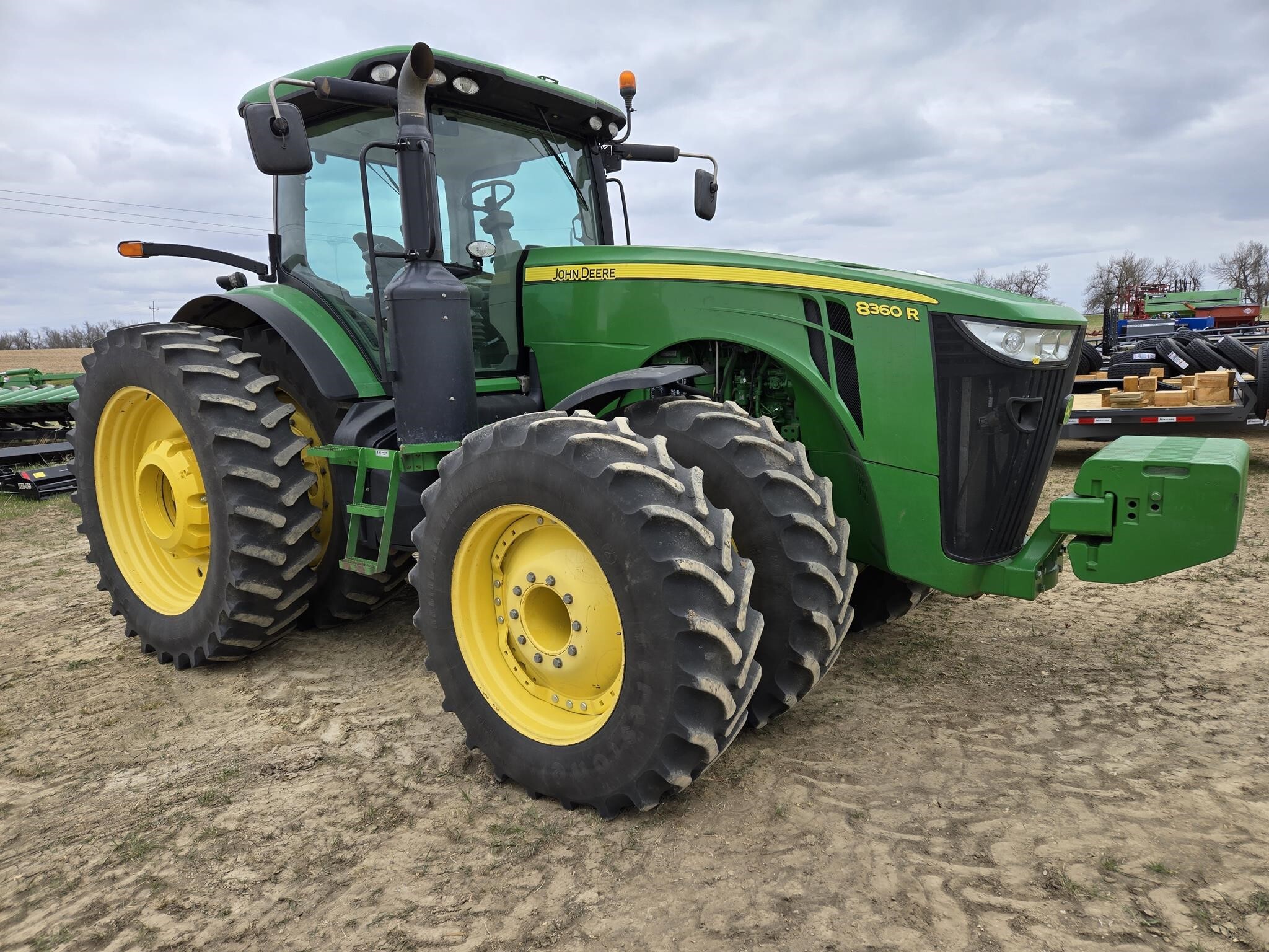 2013 John Deere 8360R Tractor