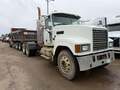 2009 Mack Pinnacle CHU613 Semi Trucks/Trailer