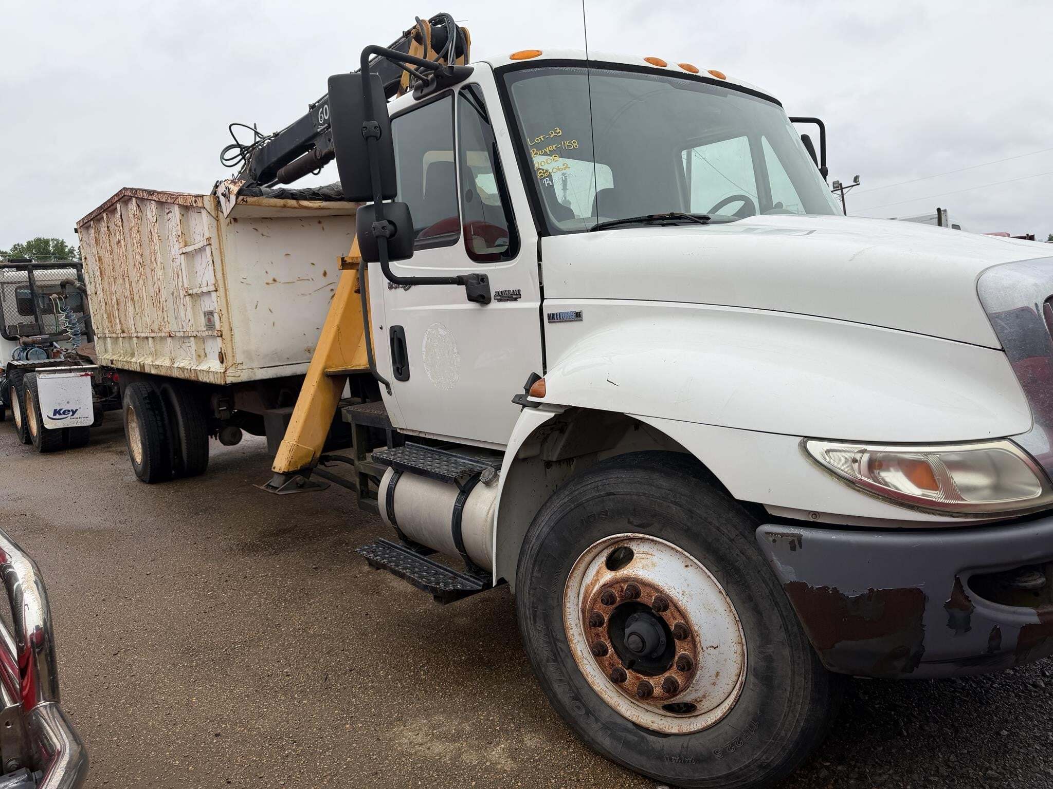 2008 International DURASTAR 4300 Semi Trucks/Trailer