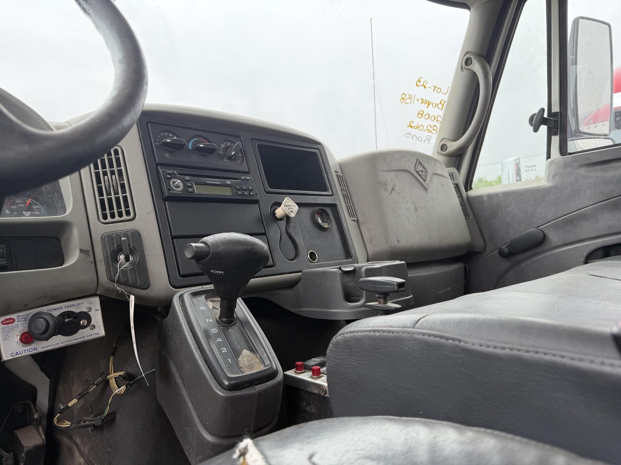 2008 International DURASTAR 4300 Semi Trucks/Trailer