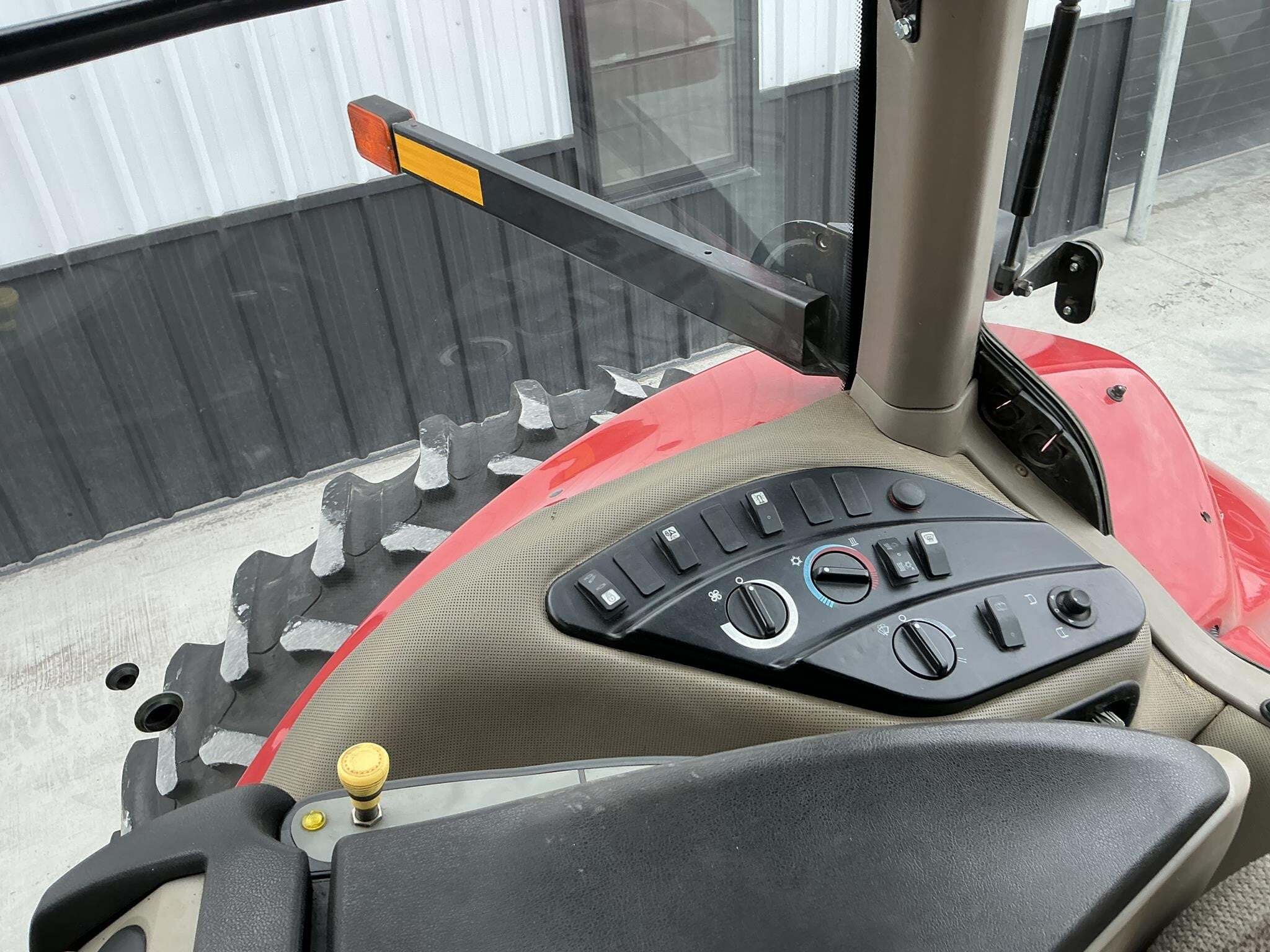 2012 Case IH Magnum 190 Tractor
