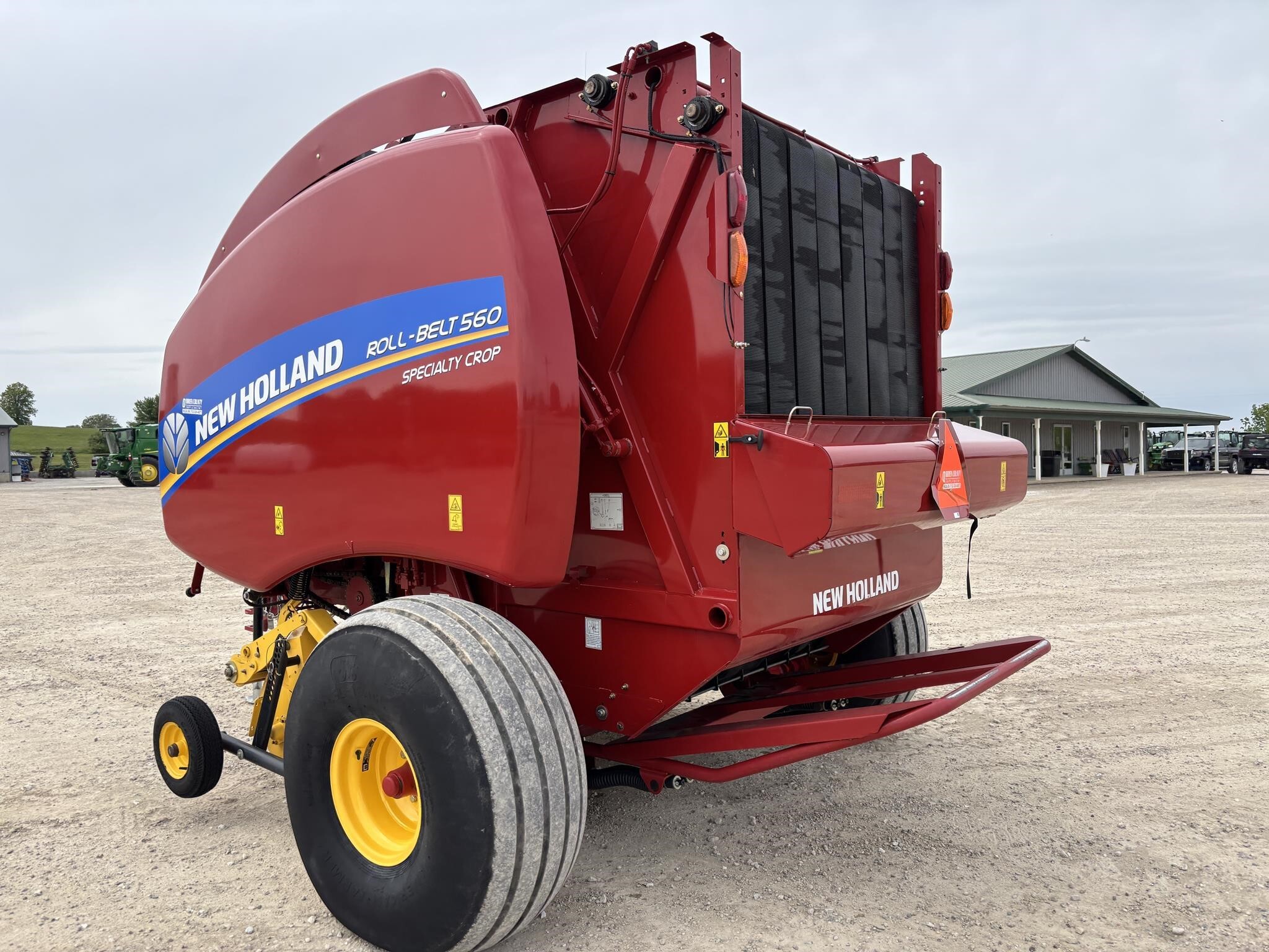 2018 New Holland Roll-Belt 560 Round Baler