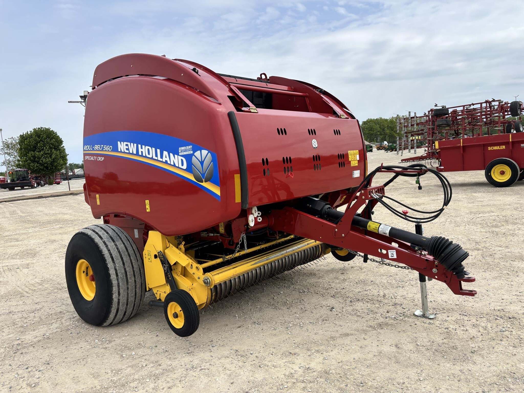 2018 New Holland Roll-Belt 560 Round Baler