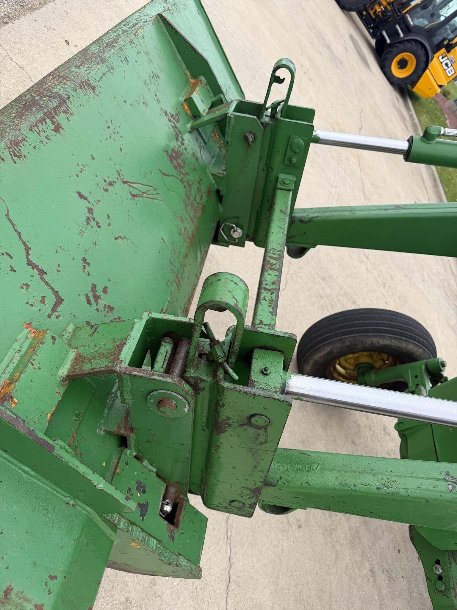 1990 John Deere 2355 Tractor
