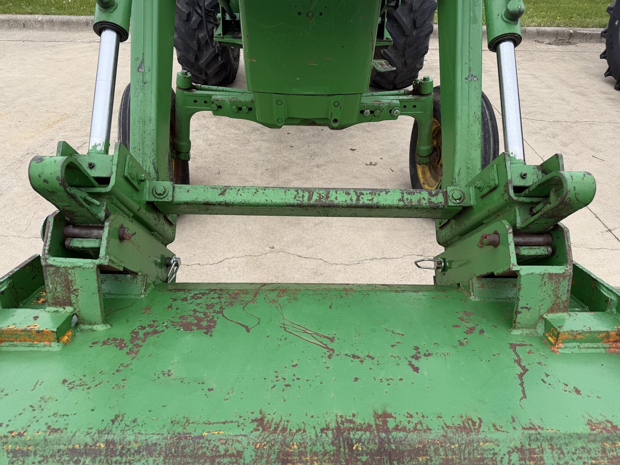 1990 John Deere 2355 Tractor