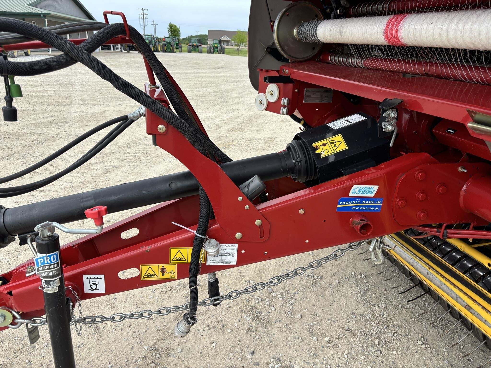 2018 New Holland Roll-Belt 560 Round Baler