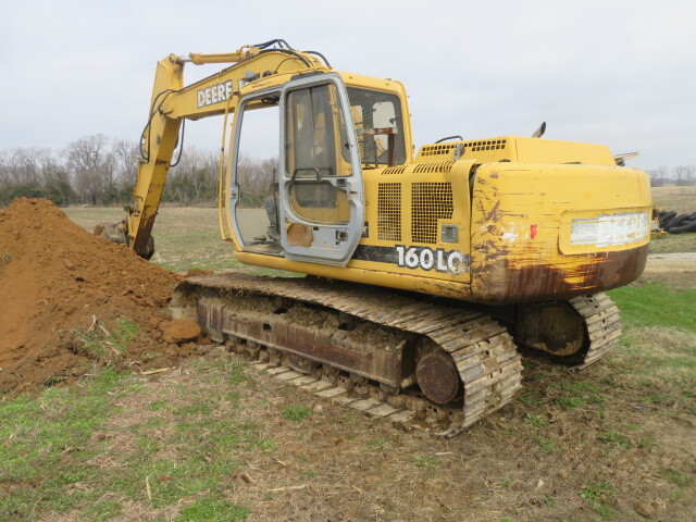 2001 Deere 160LC Excavator