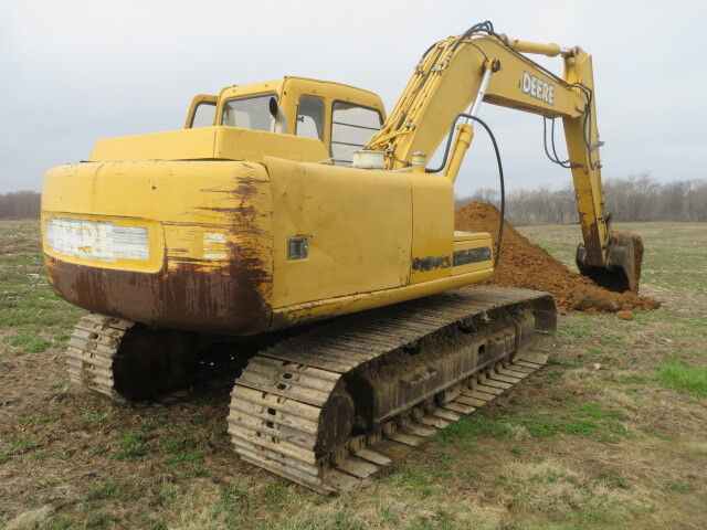 2001 Deere 160LC Excavator