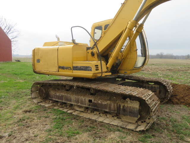 2001 Deere 160LC Excavator