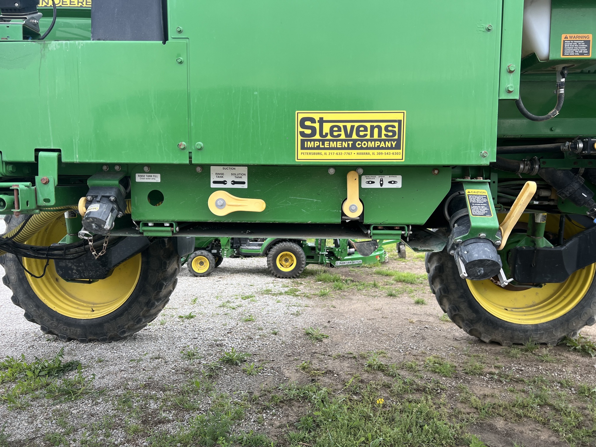  John Deere 4830 Self-Propelled Sprayer