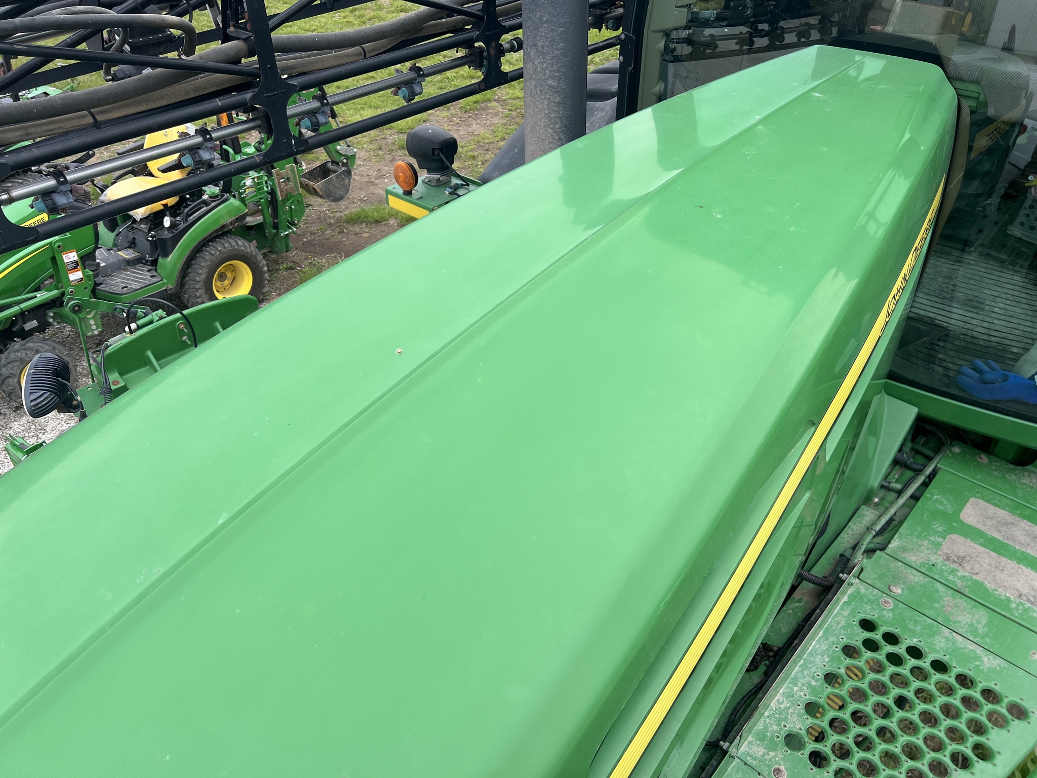  John Deere 4830 Self-Propelled Sprayer