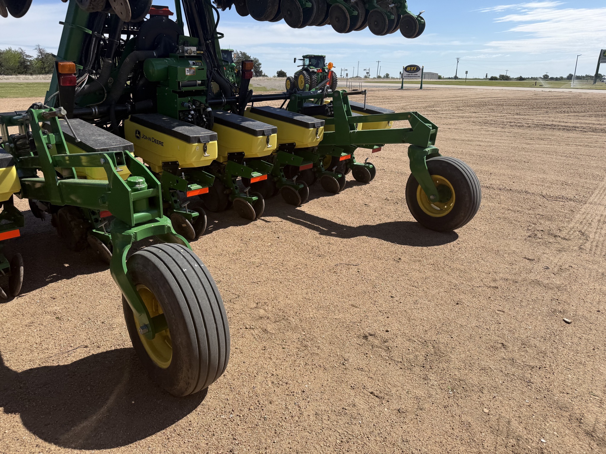 2015 John Deere 1725 Planter
