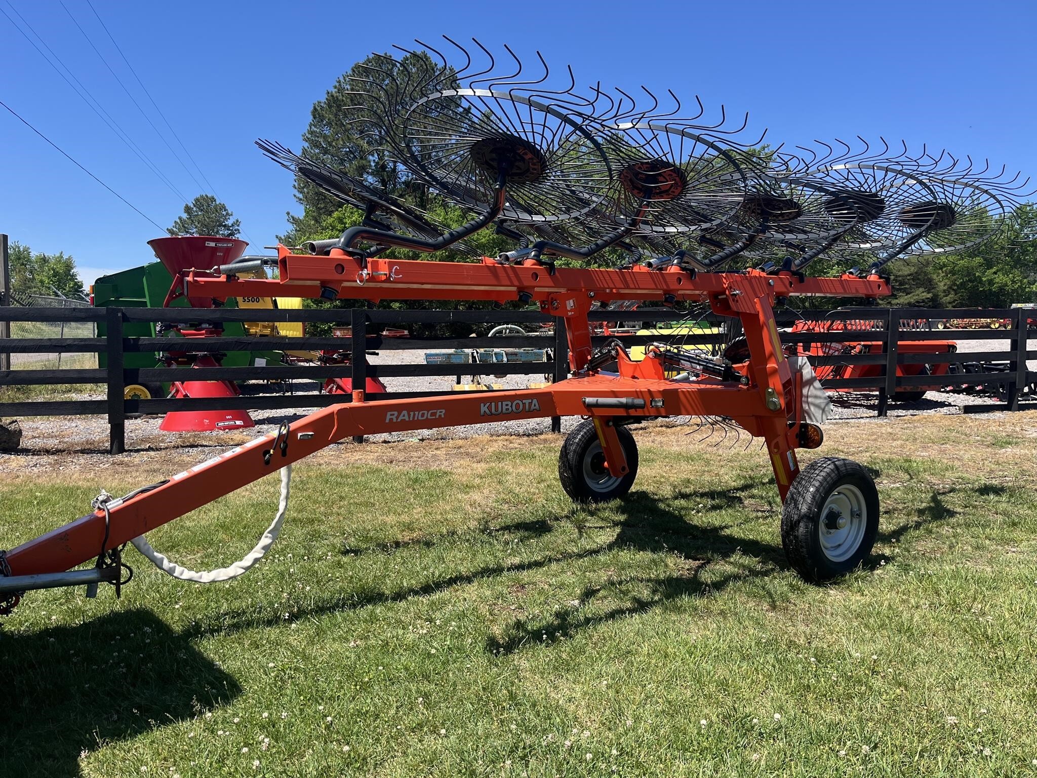  Kubota RA110CR Rake
