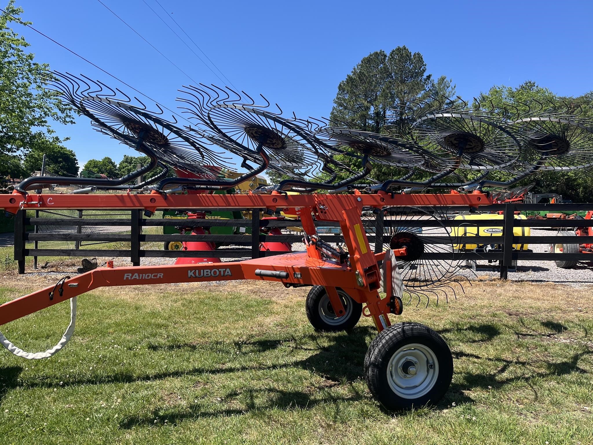  Kubota RA110CR Rake