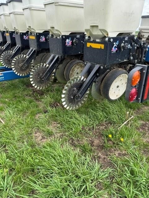 2010 Kinze 3500 Planter