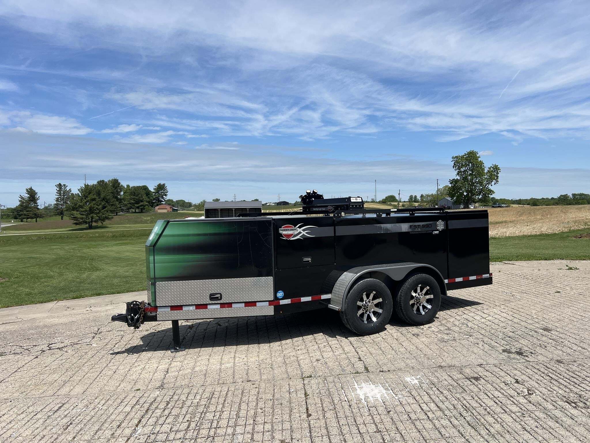 2016 Thunder Creek FST990 Fuel Trucks/Trailer