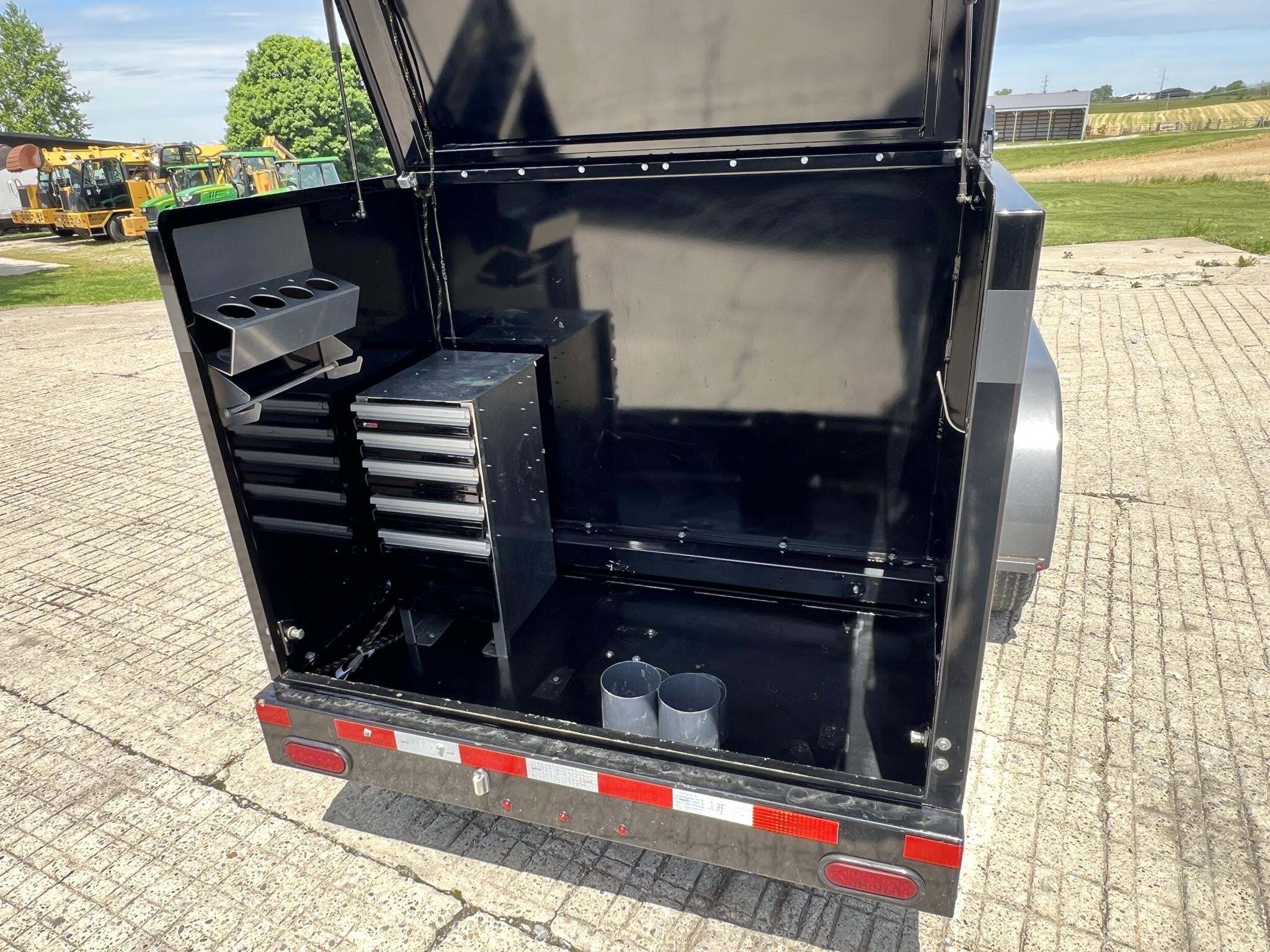 2016 Thunder Creek FST990 Fuel Trucks/Trailer