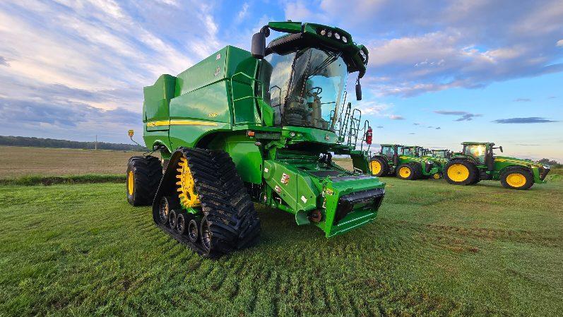 2022 John Deere S780 Combine