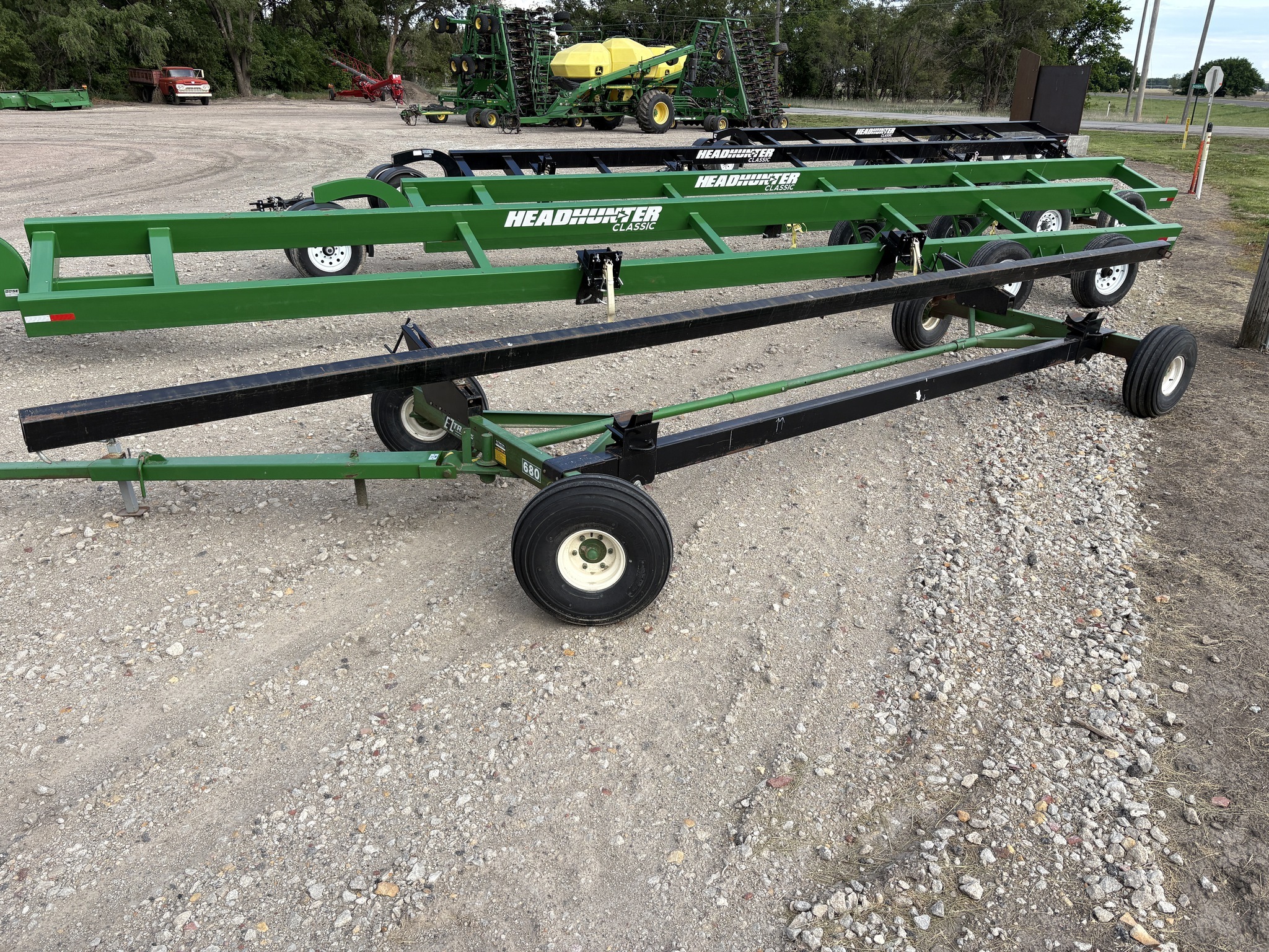  E-Z Trail 680 Header Trailer