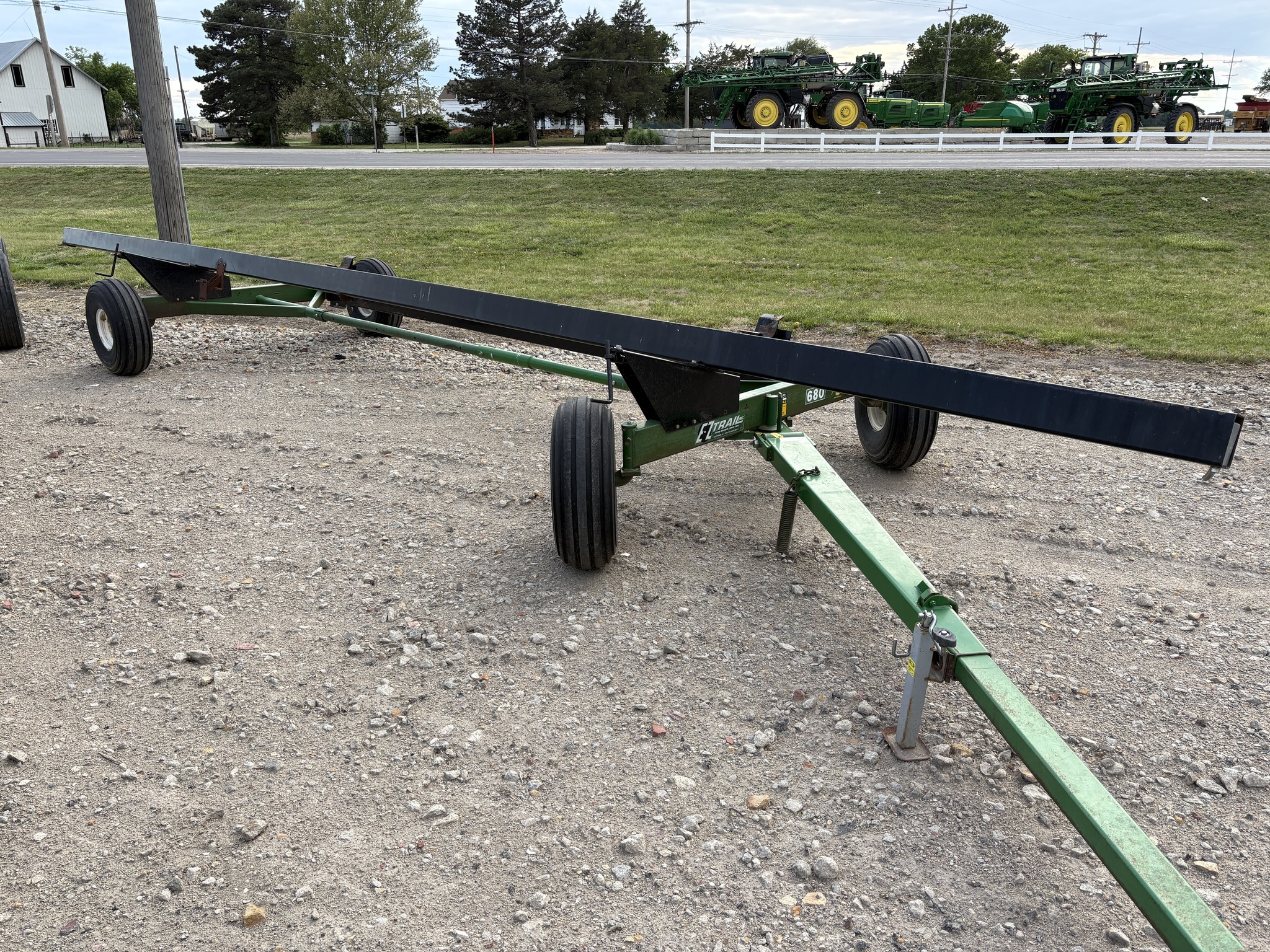  E-Z Trail 680 Header Trailer