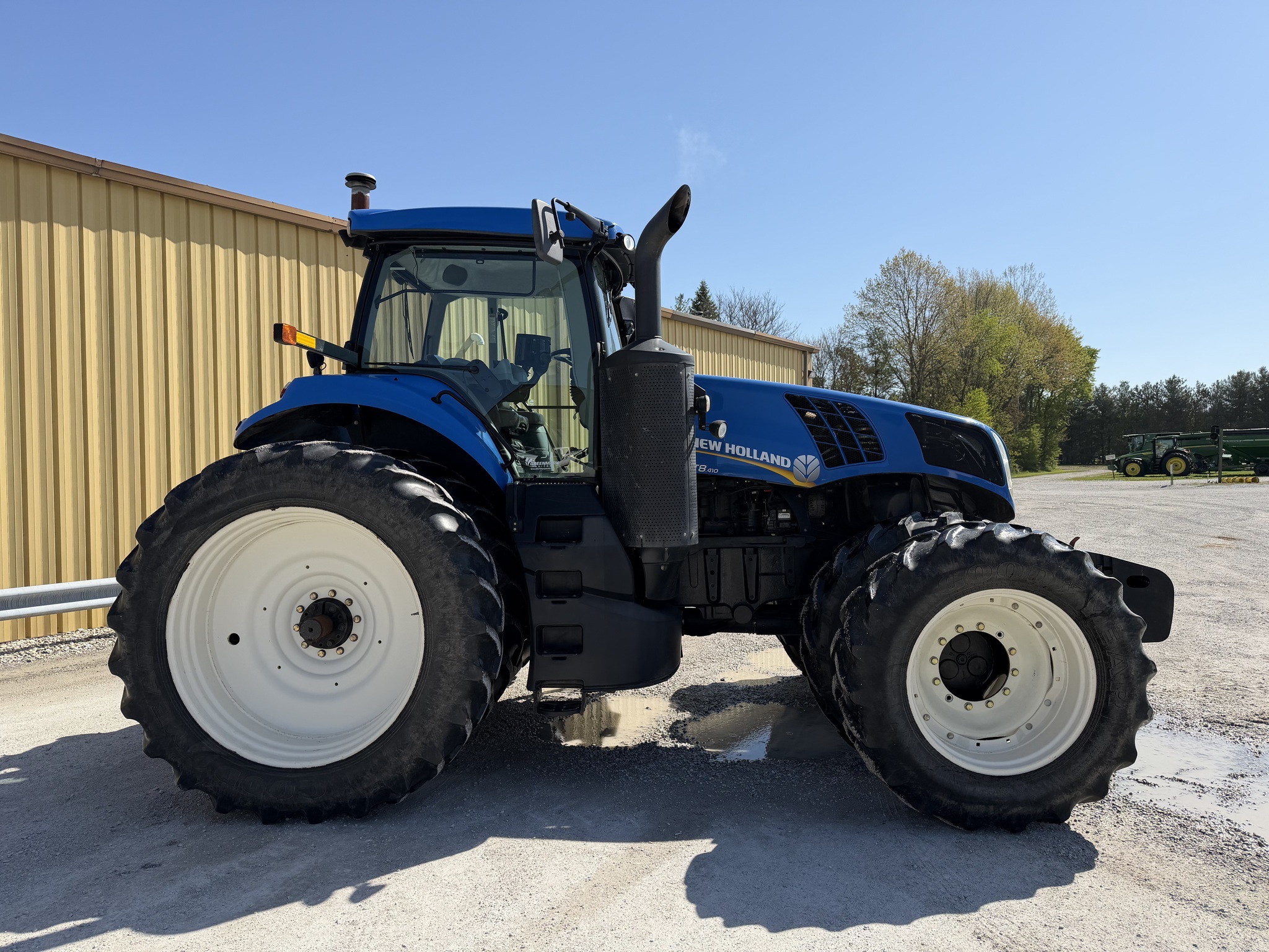 2016 New Holland T8.410 Tractor