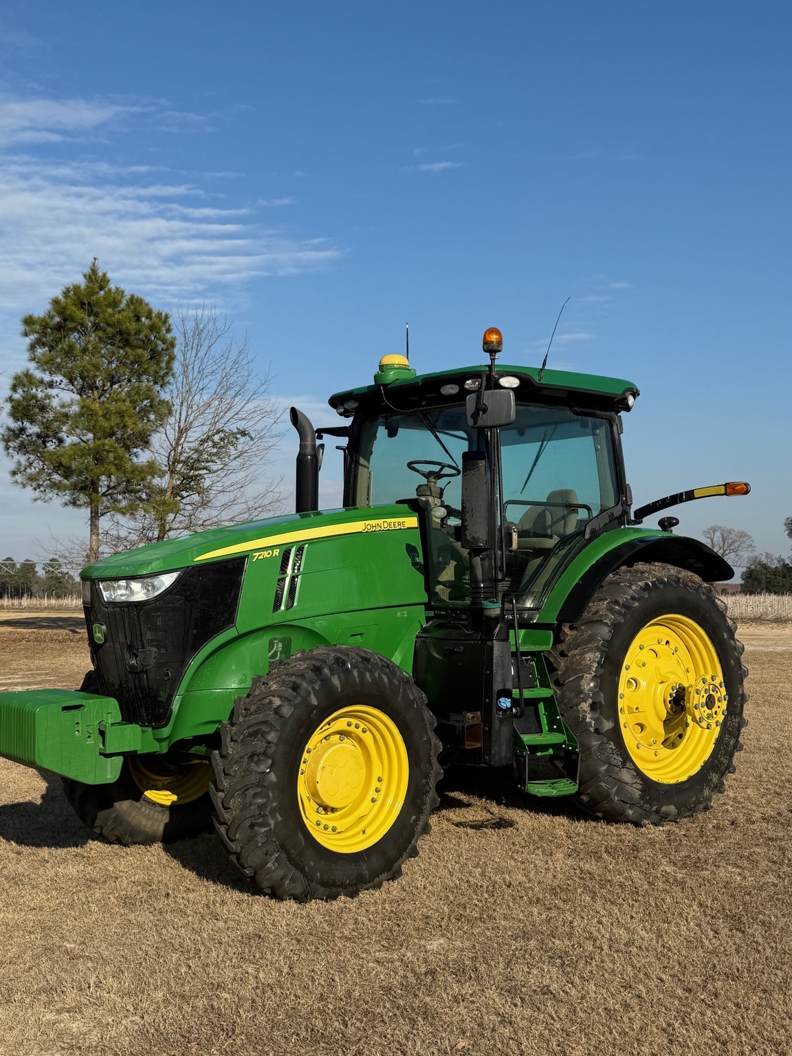 2018 John Deere 7210R Tractor