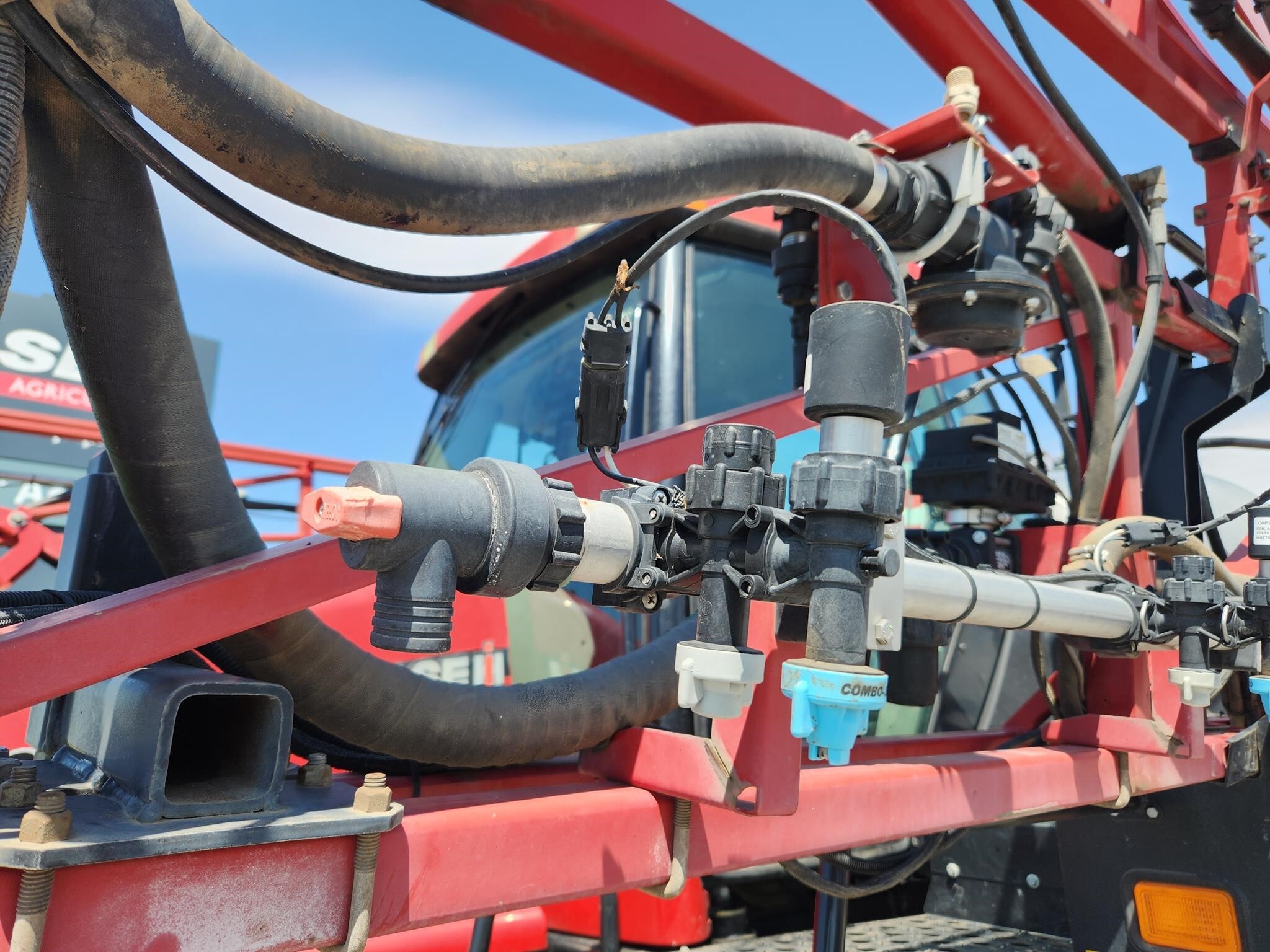 2009 Case IH SPX3320 Self-Propelled Sprayer
