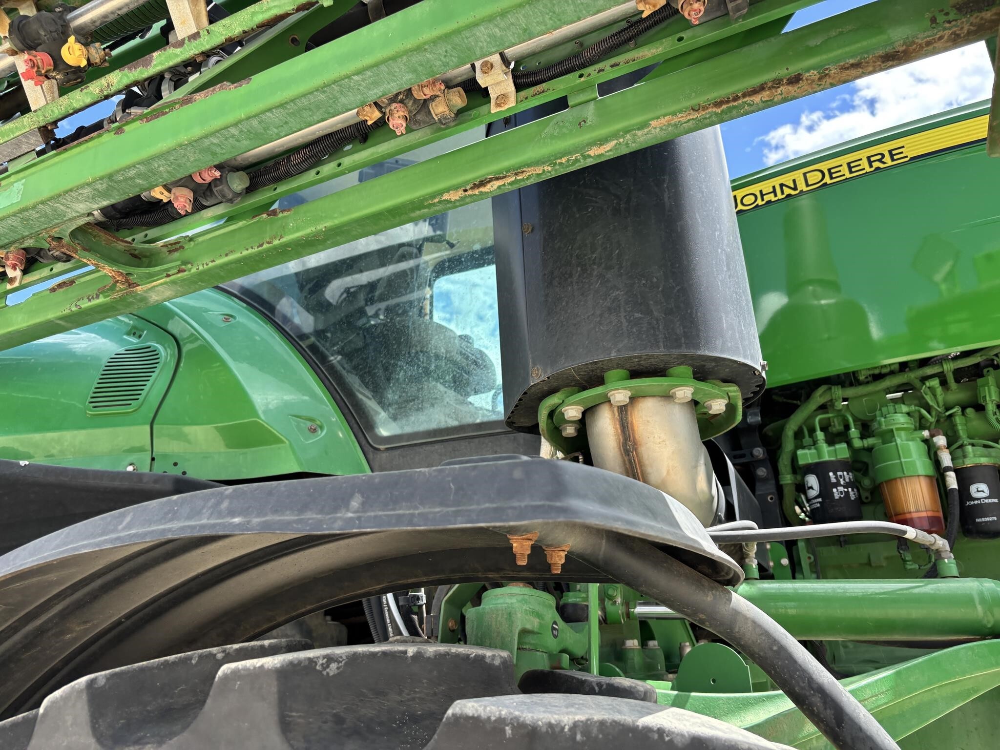 2014 John Deere R4030 Self-Propelled Sprayer