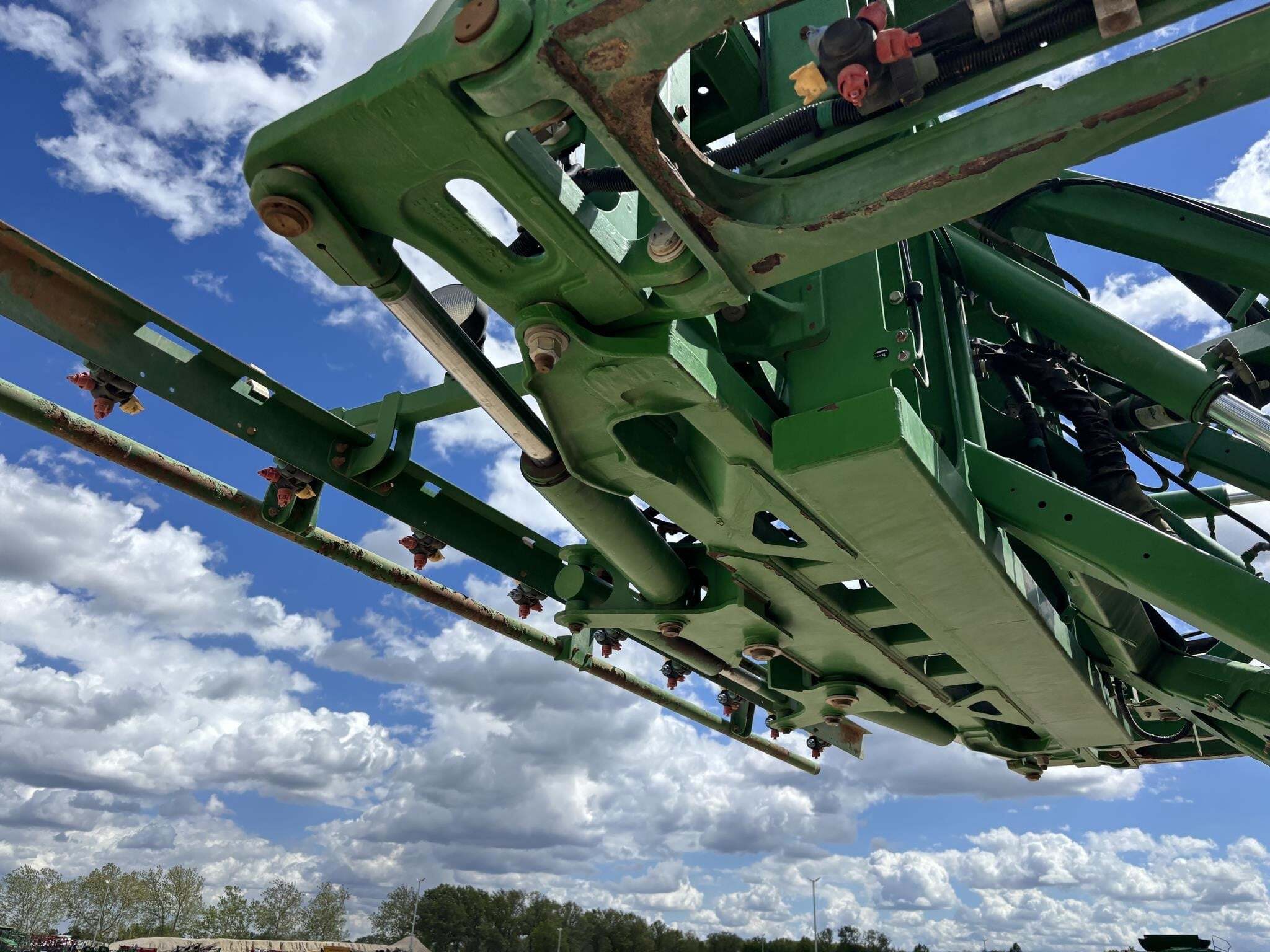 2014 John Deere R4030 Self-Propelled Sprayer